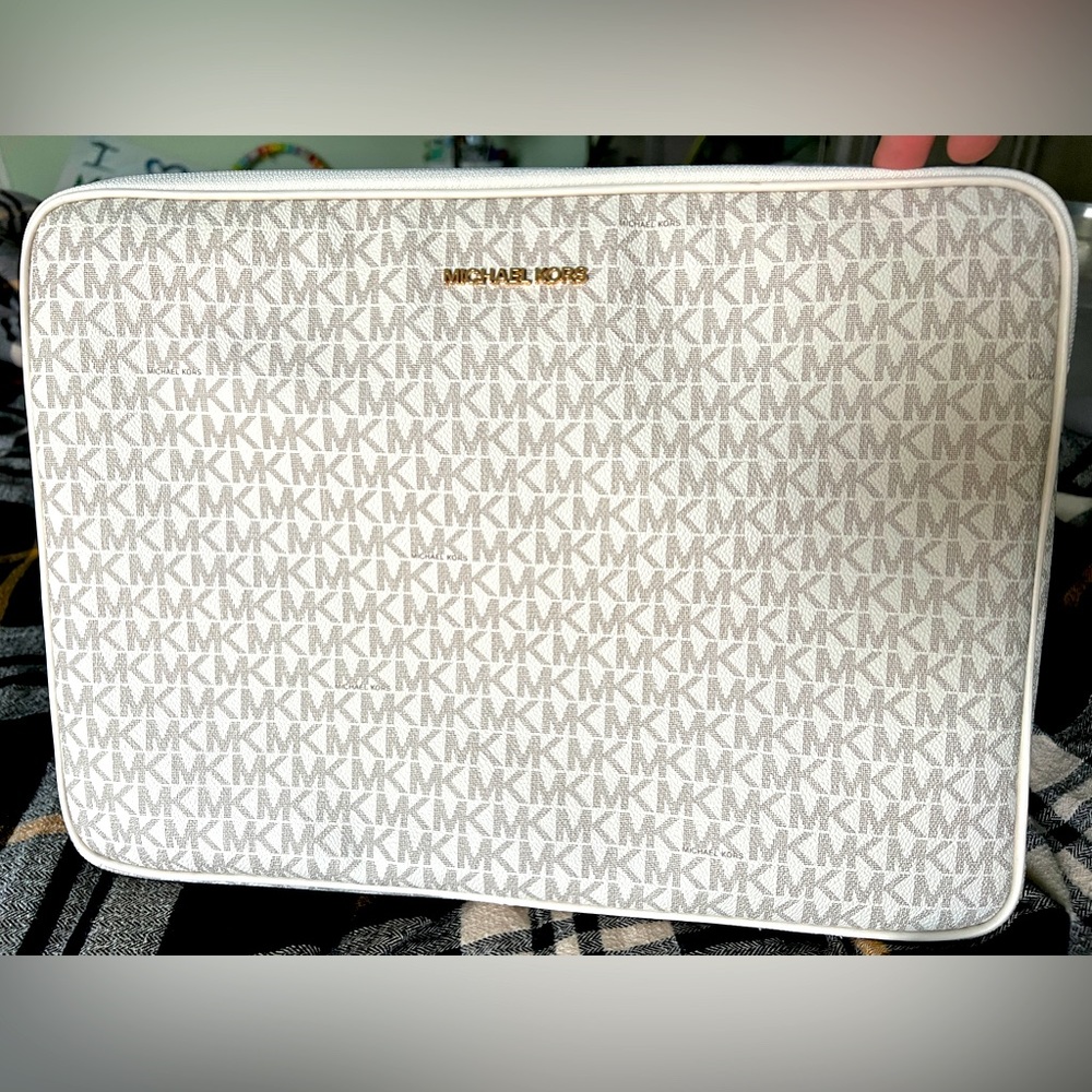 Michael Korse Jet Set Signature Laptop sleeve case